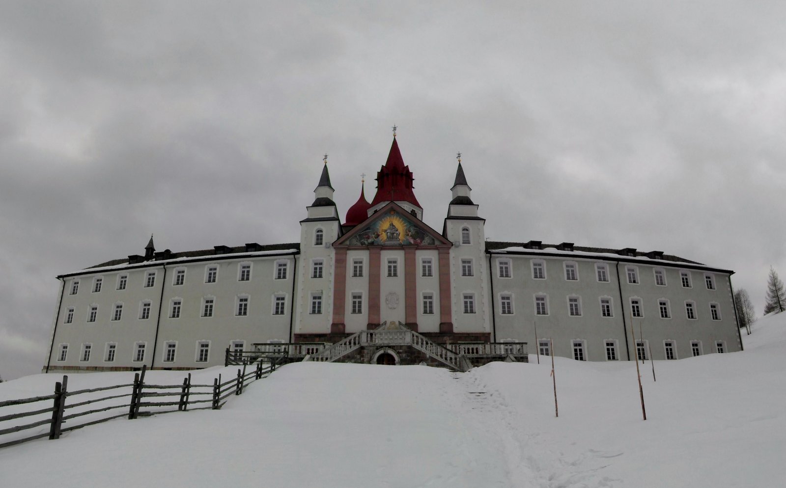 Heiligtum der Madonna di Pietralba - Nova Ponente | Secret World Trip Planner