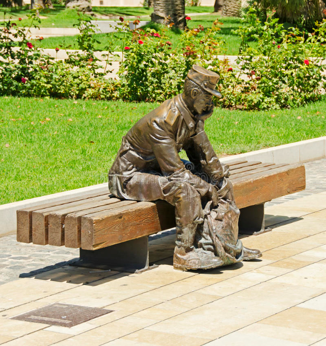 Die Statue des traurigen Soldaten — Cartagena