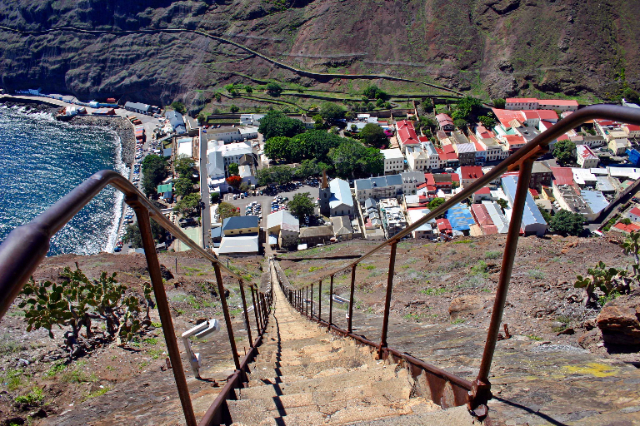 Die Treppe von Jamestown - The Wharf | Secret World Trip Planner