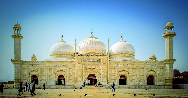 Abbasi Mosque - Chandni | Secret World Trip Planner