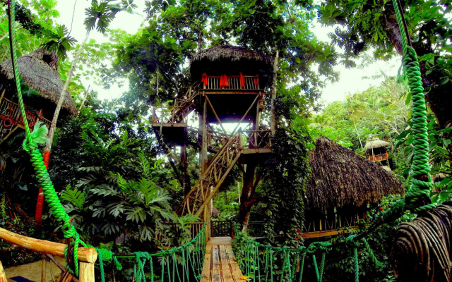 Erlebnispark: Baumhausdorf — El Valle