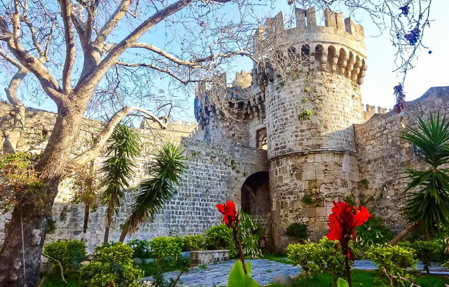Città vecchia di Rodi: dove ogni pietra racconta una storia — Rodos