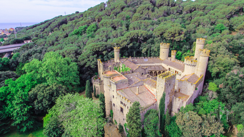 Castell de Santa Florentina und das Spiel der Throne — Canet de Mar, Barcelona