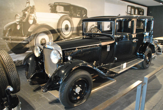 Museum für historische Maybach-Fahrzeuge Neumarkt - Neumarkt in der Oberpfalz | Secret World Trip Planner