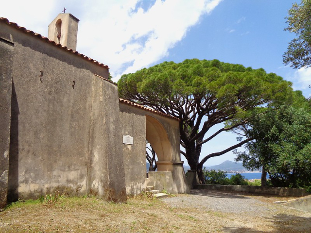 Kapelle der Heiligen Anna - Saint-Tropez | Secret World Trip Planner