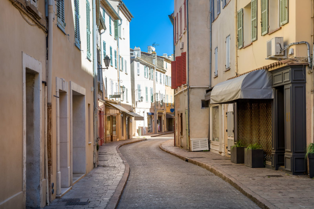 Rue Gambetta, die Einkaufsstraße - Saint-Tropez | Secret World Trip Planner