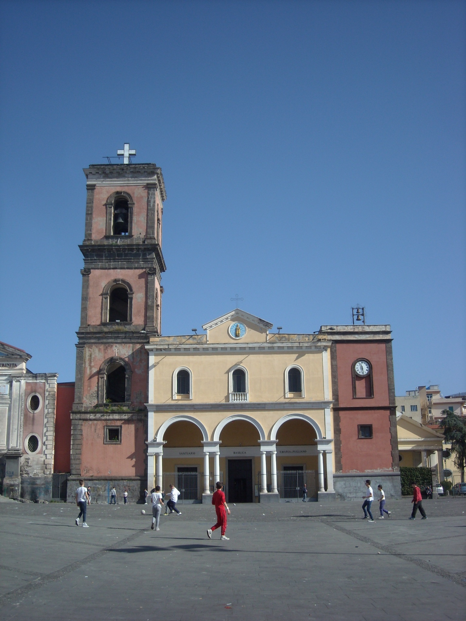 Herculaneum dan Basilica Santa Maria di Pugliano - Ercolano | Secret World Trip Planner