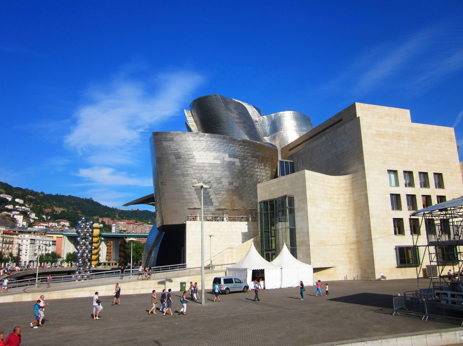 Bilbao and the famous Guggenheim Museum - Bilbo | Secret World Trip Planner