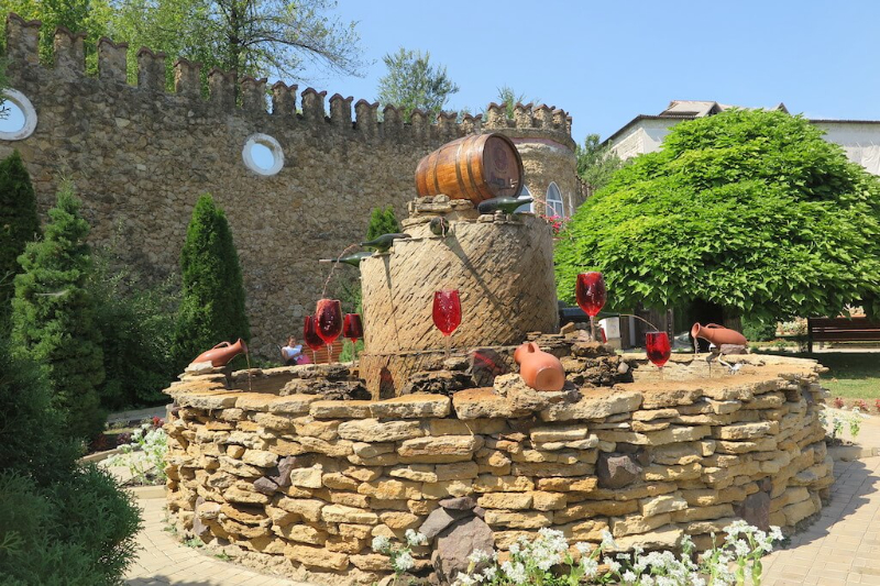 Mileștii Mici, la cantina più grande del mondo - Mileștii Mici | Secret World Trip Planner