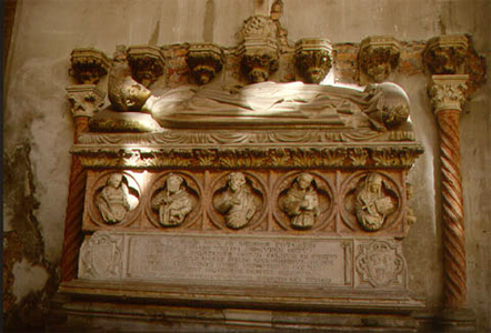 马拉泰斯塔的陵墓 - Fano | Secret World Trip Planner