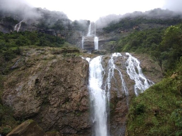 Kynrem Falls, der 7. höchste Wasserfall Indiens — Cherrapunjee