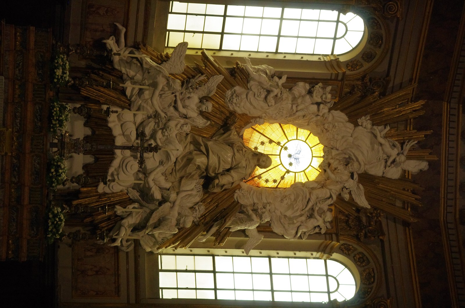 Die Geheimnisse der Kathedrale von Neapel: Die Eisenlatte - Napoli | Secret World Trip Planner