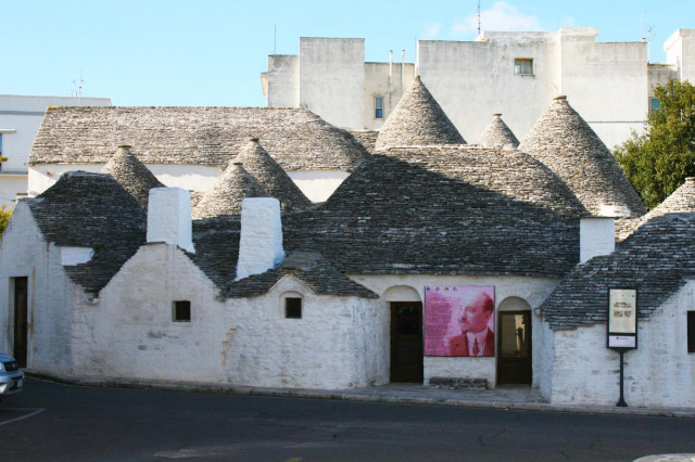 ಪೆಜೊಲ್ಲಾ ಮನೆ - Alberobello | Secret World Trip Planner