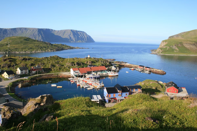 Das Fischerdorf Skarsvåg — Skutnesveien