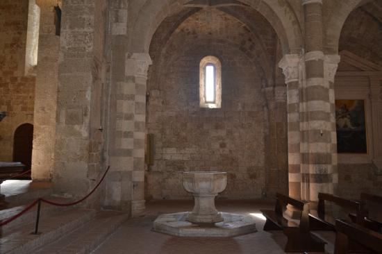 Sovana katedraal - Sovana | Secret World Trip Planner
