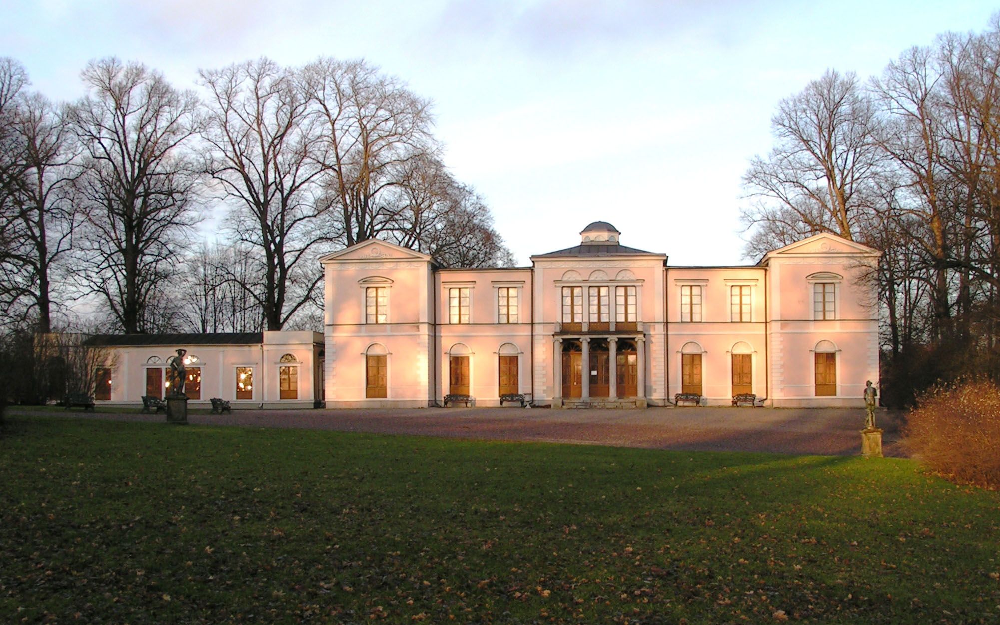 Schloss Rosendal - Geheime Welt - Rosendalsvägen 49 | Secret World Trip Planner