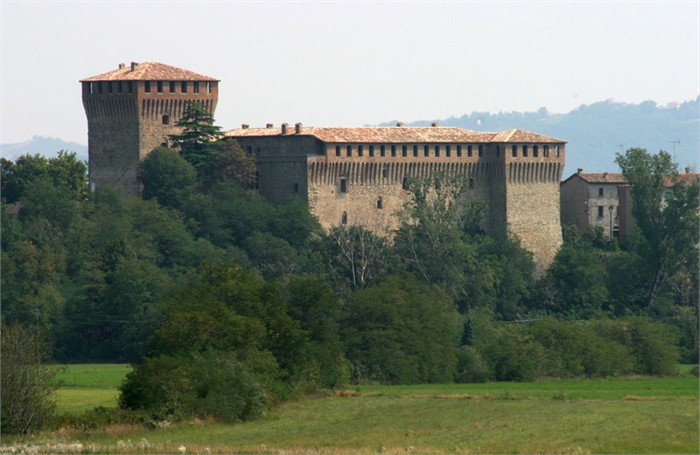 Schloss Varano De Melegari - Varano de' Melegari | Secret World Trip Planner