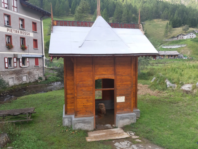 Quelle der Heiligen Apollonia — Via Statale del Passo Gavia