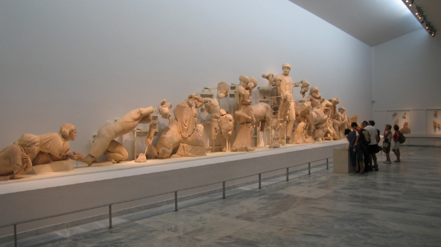 Archäologisches Museum von Olympia - Archaia Olympia | Secret World Trip Planner