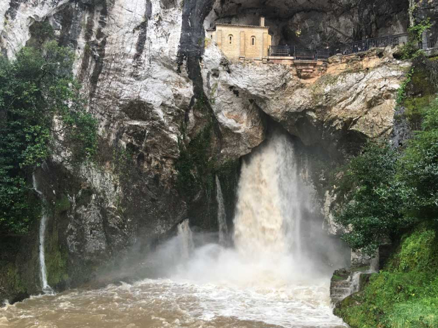 Heiligtum von Covadonga - Covadonga | Secret World Trip Planner
