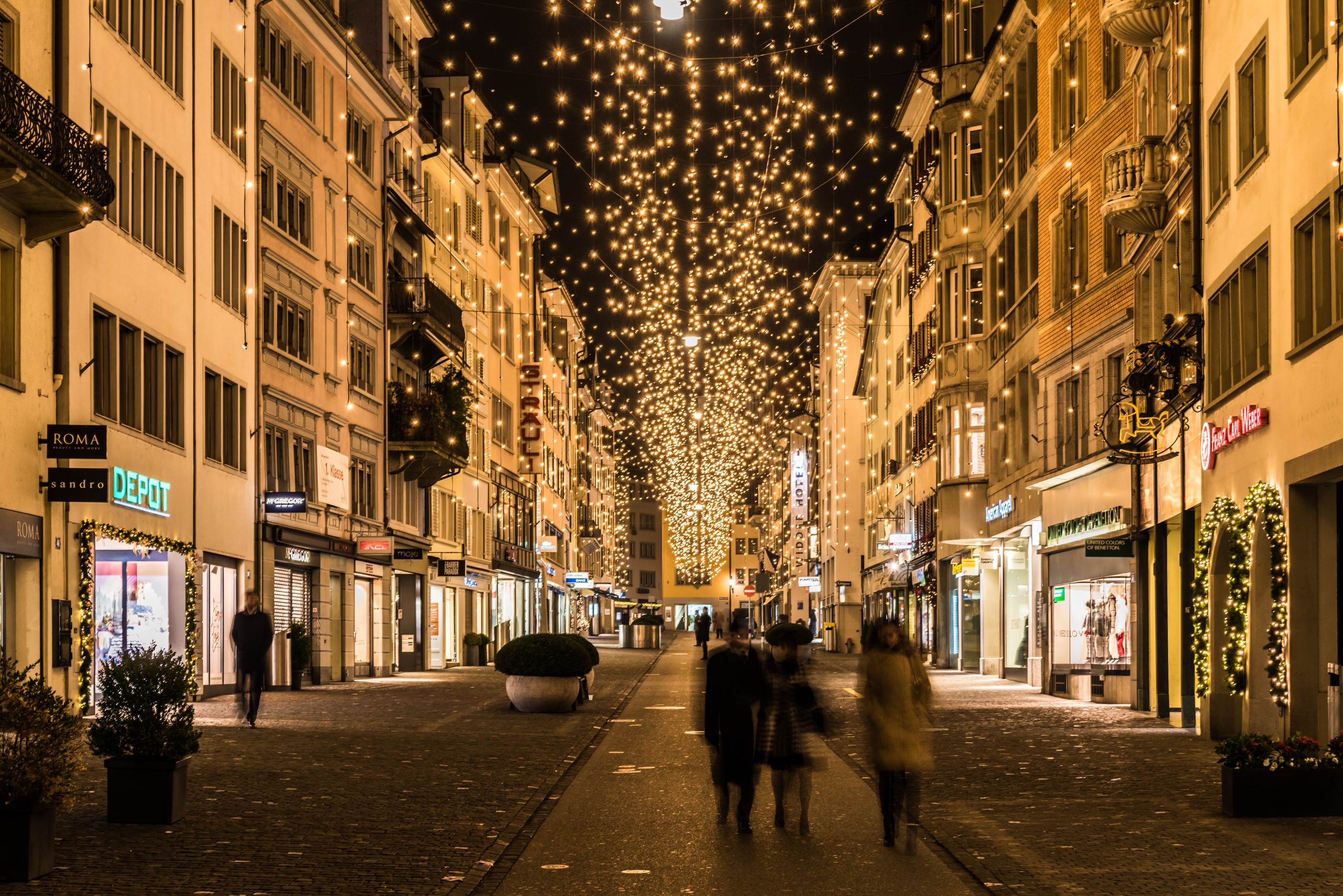 Bahnhofstrasse Top-Einkaufszone in ganz Zürich - Geheime Welt — Zurigo