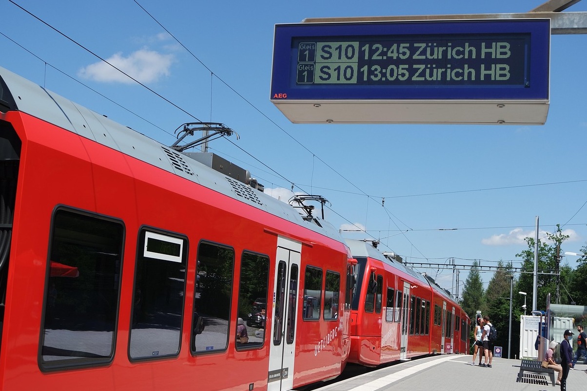 Uetliberg - ein Plateau mit Blick auf die Stadt Zürich - Zurigo | Secret World Trip Planner