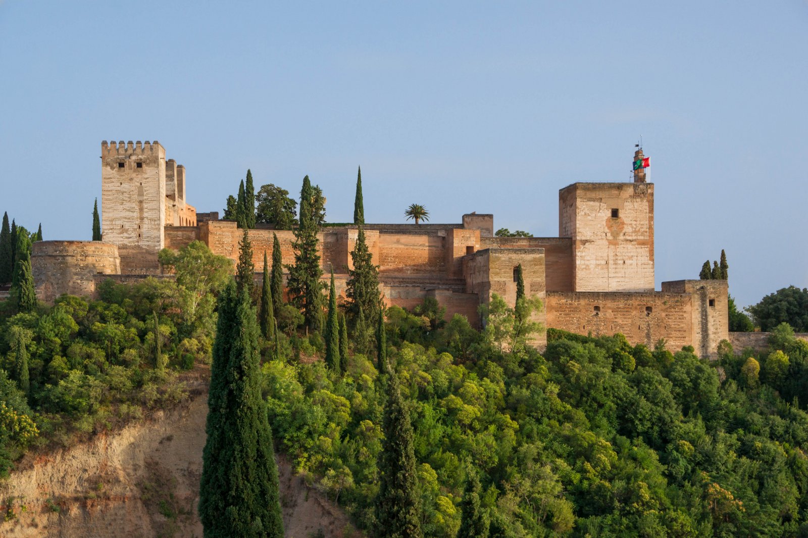 Die Alcazaba, eine zur Alhambra gehörende Festung - Granada | Secret World Trip Planner