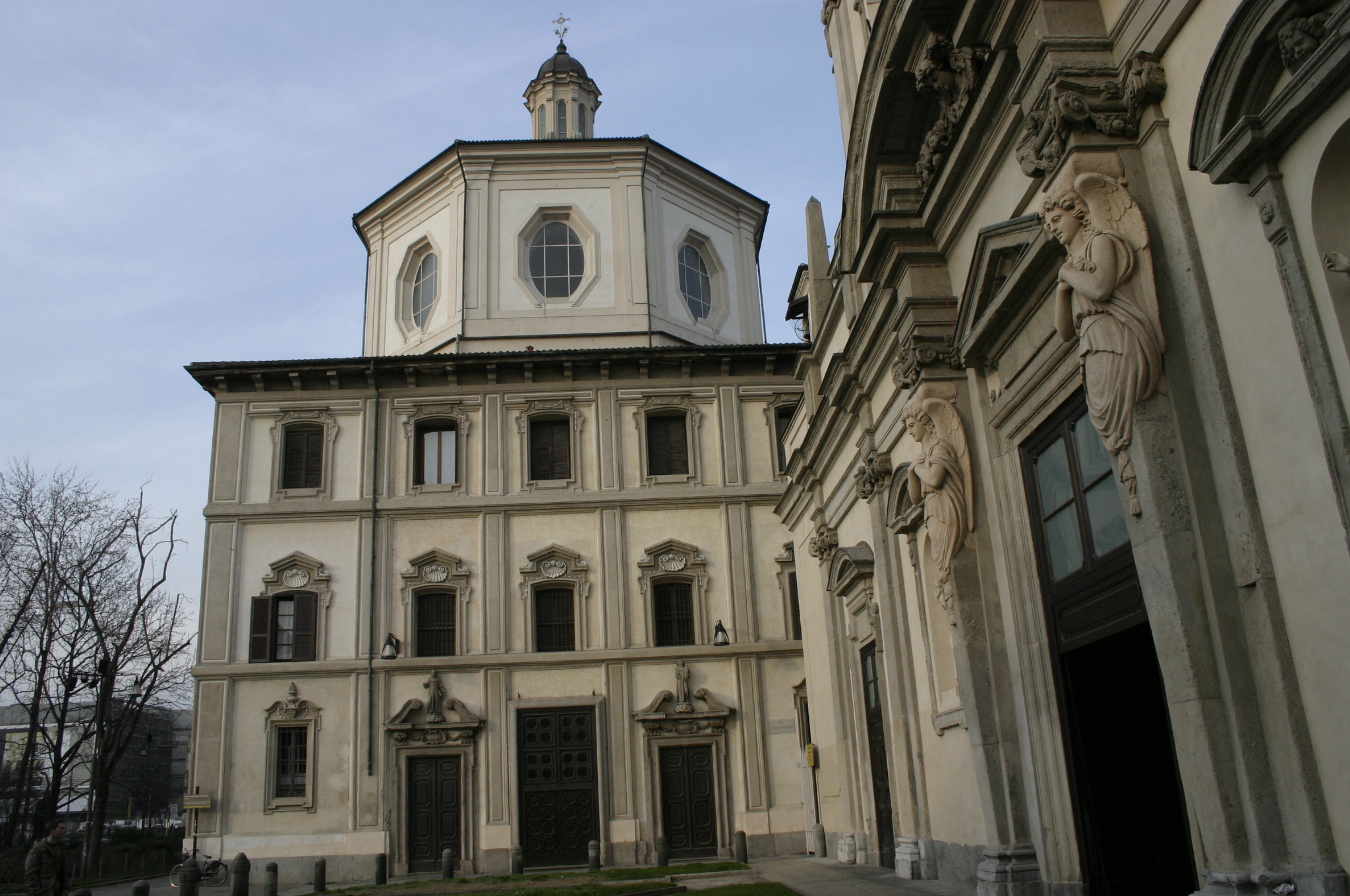 San Bernardino alle Ossa - Milano | Secret World Trip Planner