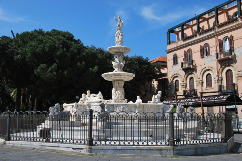 Fontána Orion - Fontana di Orione | Secret World Trip Planner