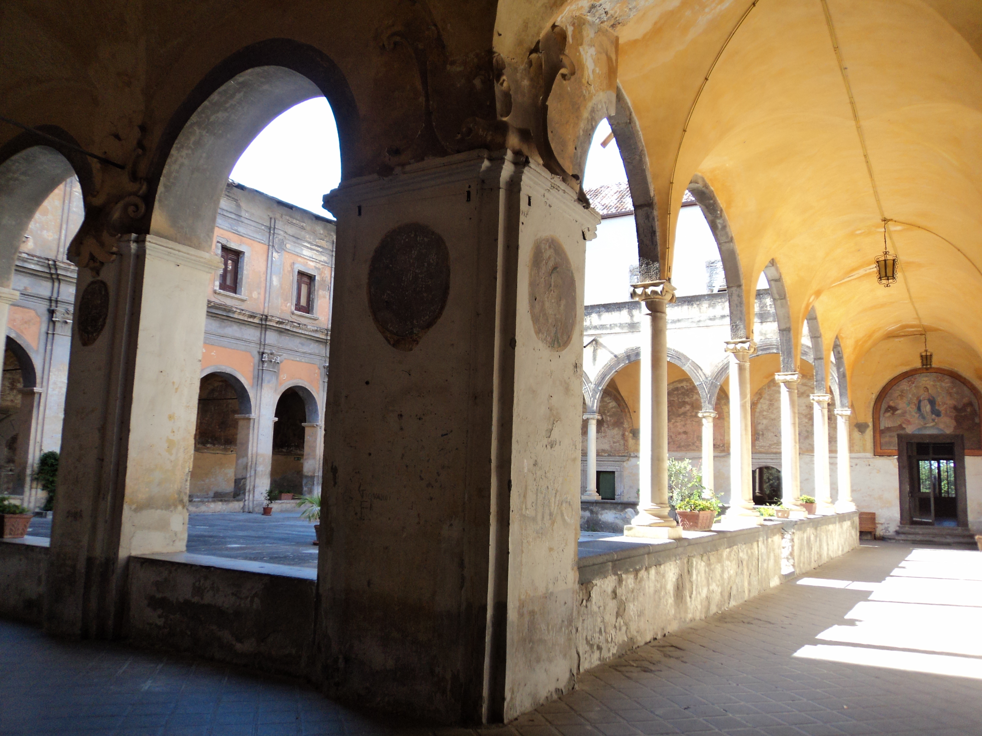 Santa Maria del Pozzo baznīca - Somma Vesuviana | Secret World Trip Planner