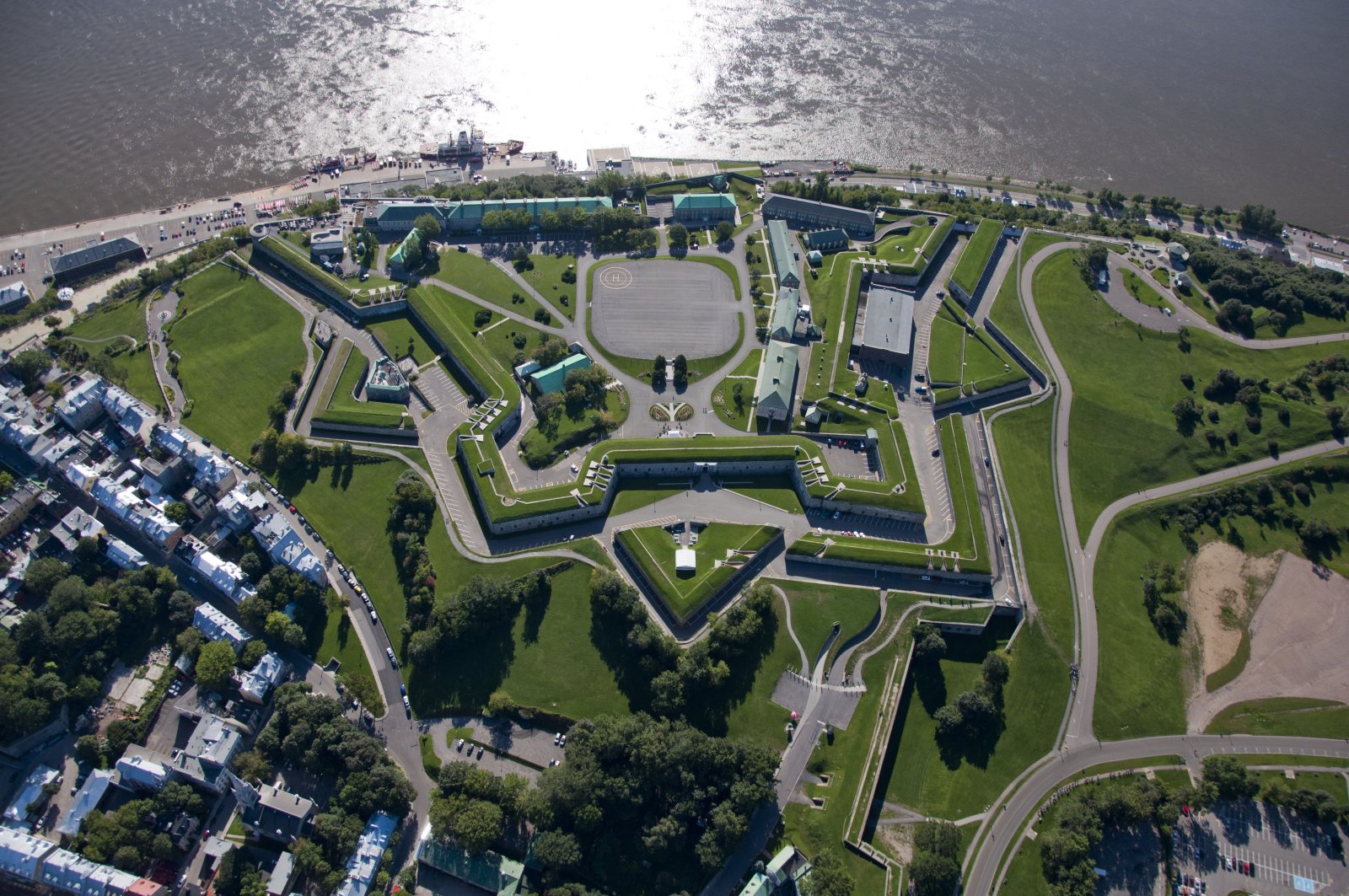 La Citadelle de Québec (Quebec Citadel) - Québec | Secret World Trip Planner