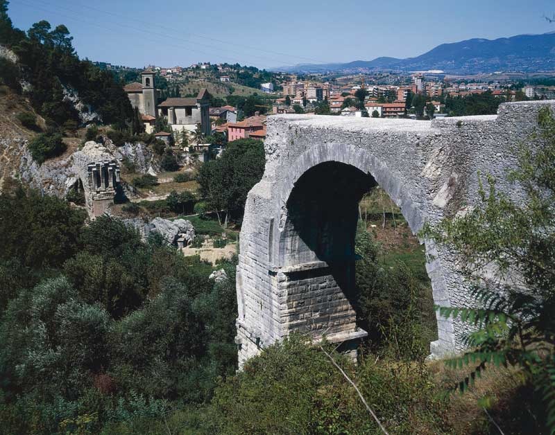 Jembatan Augustus - Narni | Secret World Trip Planner