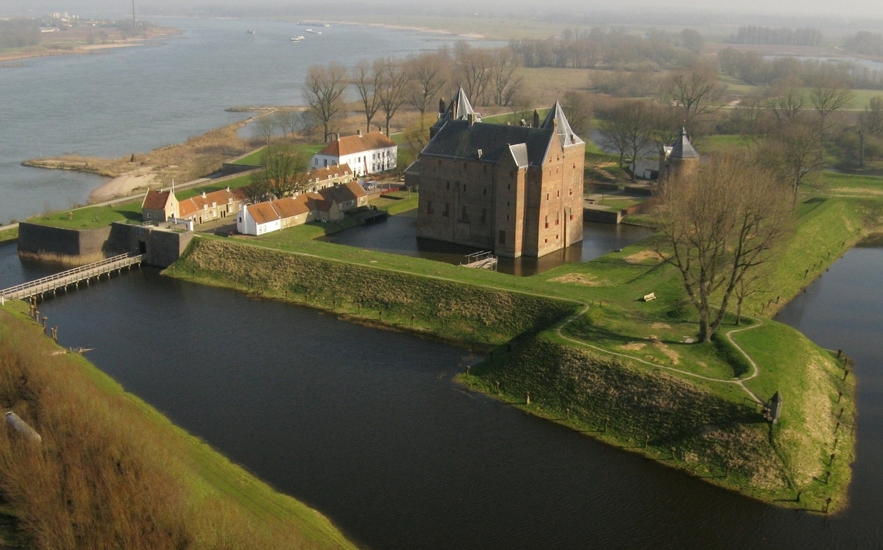 Castle Loevestein - Poederoijen | Secret World Trip Planner