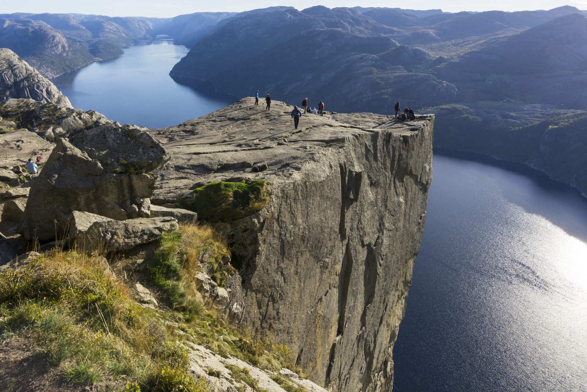 Preikestolen, die Kanzel: ein schierer Felsen am Lysefjord — 4110 Forsand