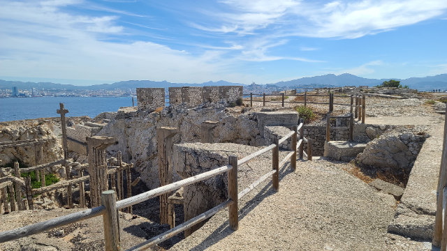 Festung von Ratonneau - Marseille | Secret World Trip Planner