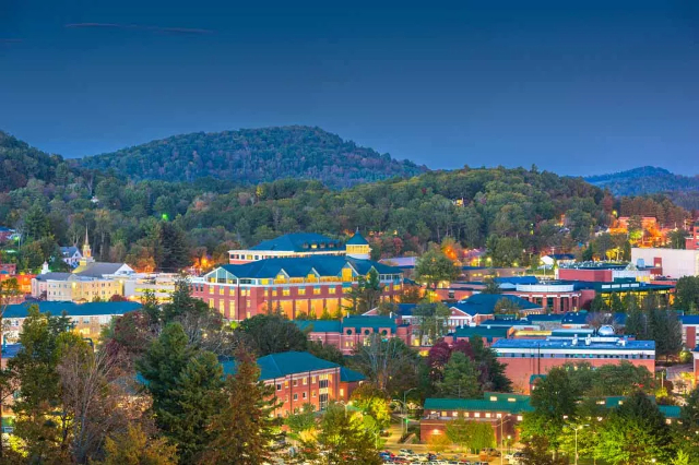 Boone erforschen: Natur, Kultur und Gemeinschaft in North Carolina — Boone