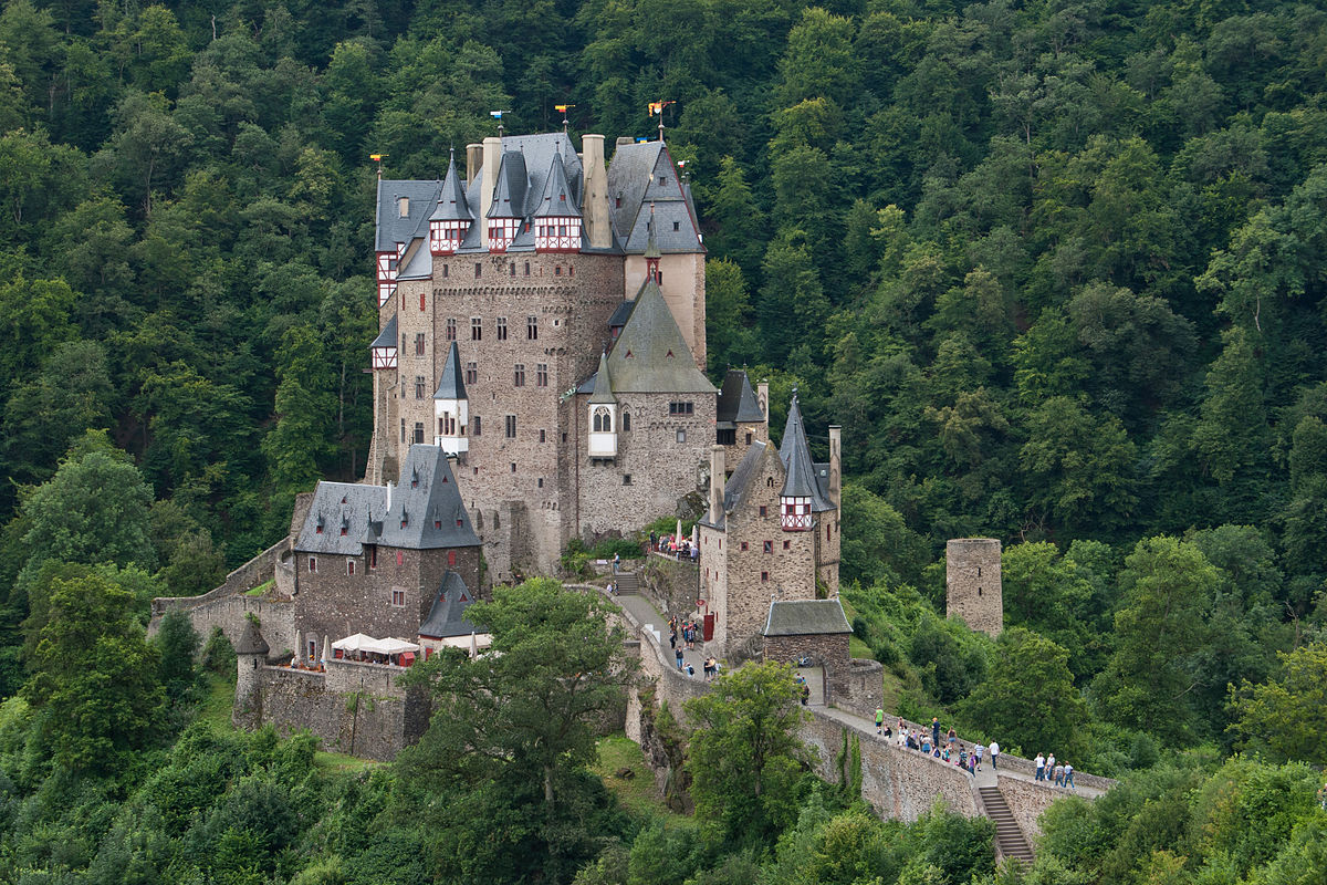 Castello Eltz - Wierschem | Secret World Trip Planner