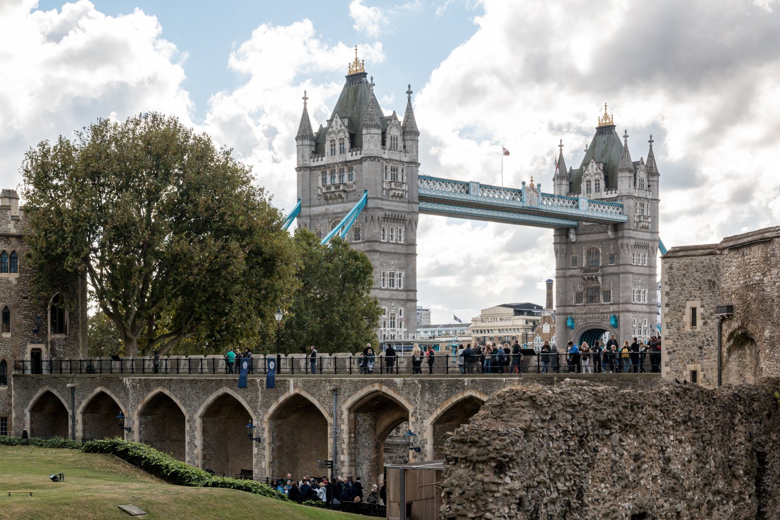Die Tower Bridge, das Wahrzeichen von London - Tower Bridge Rd | Secret World Trip Planner