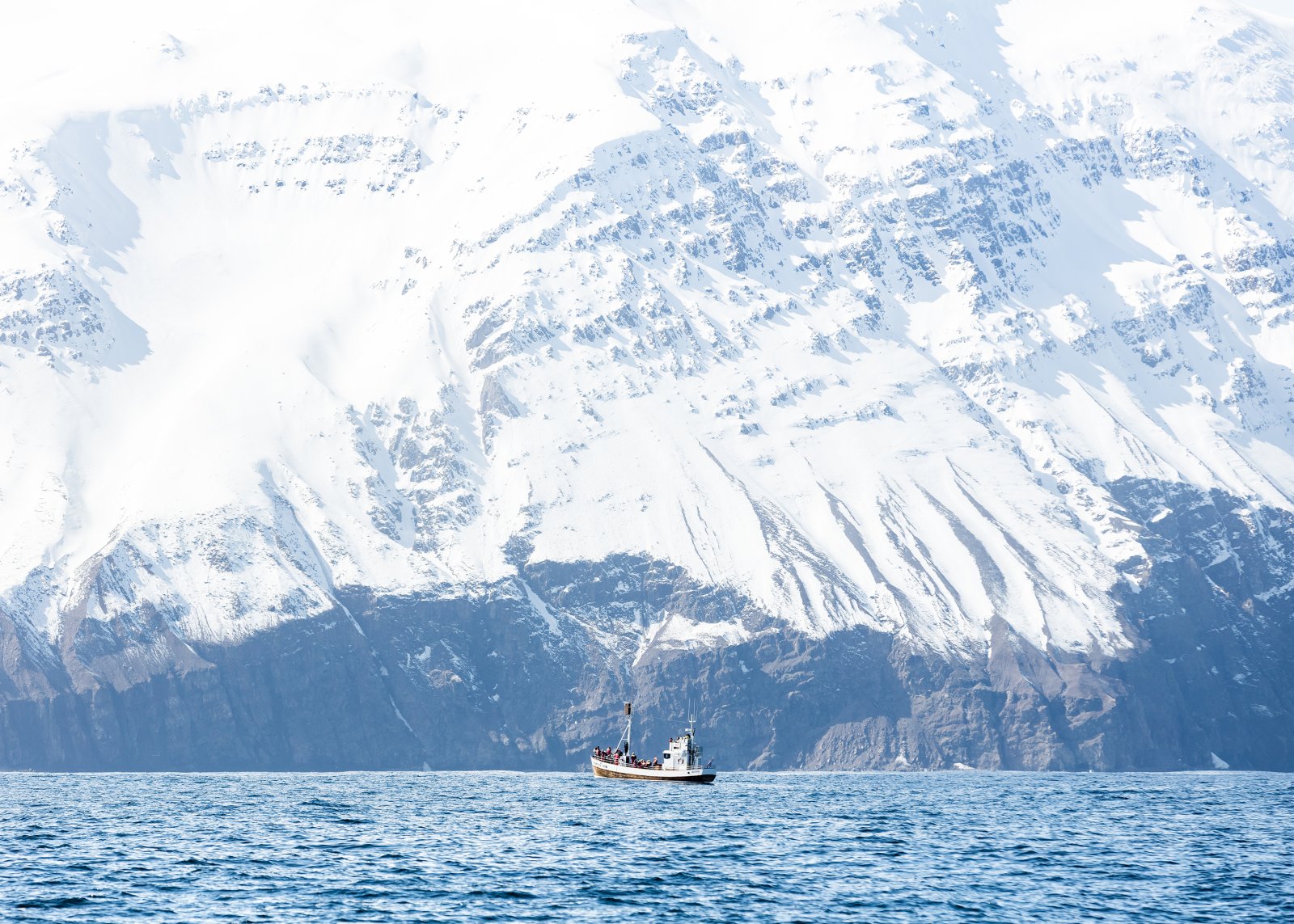 Húsavík in Nordisland ist auf jeden Fall einen Besuch wert - Húsavík | Secret World Trip Planner