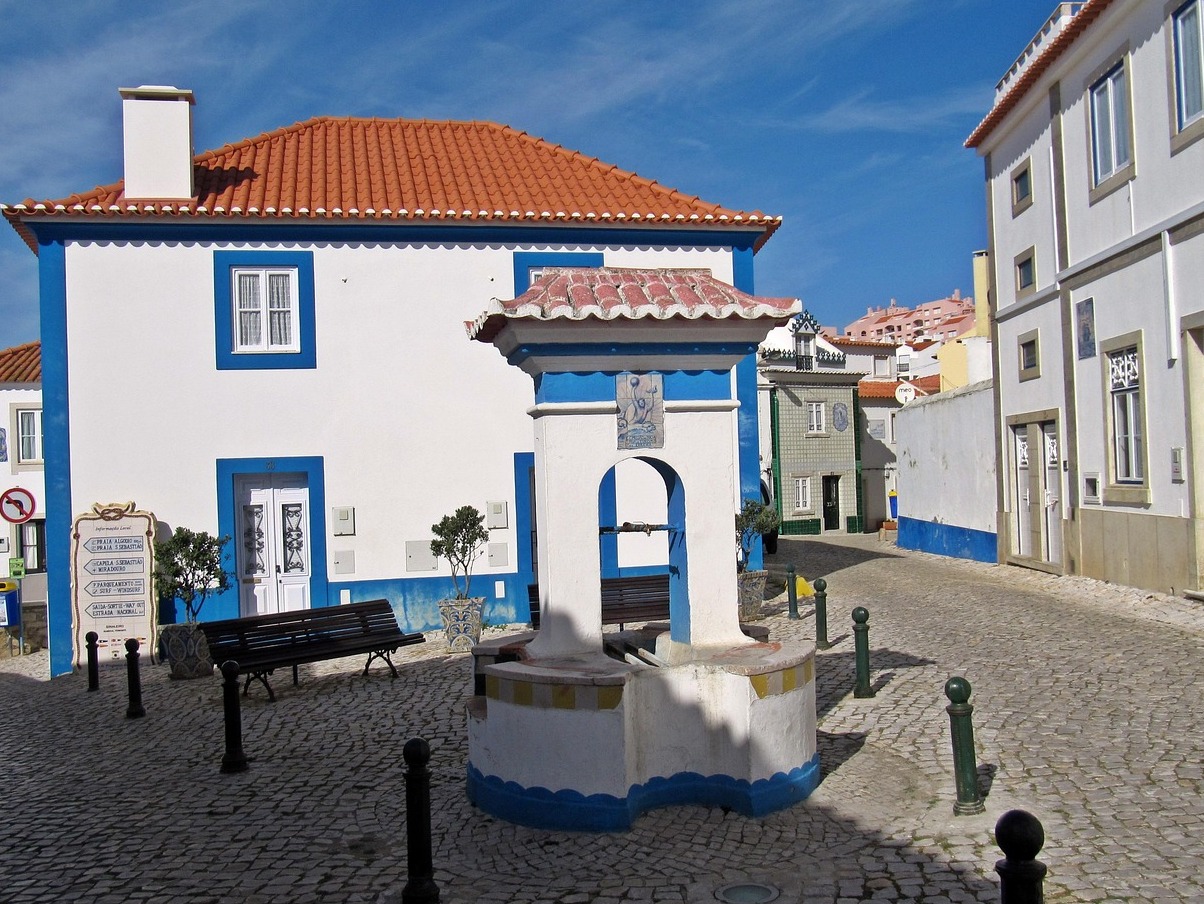 Ericeira | Ein kleines Fischerdorf auf High Cliffs - Ericeira | Secret World Trip Planner