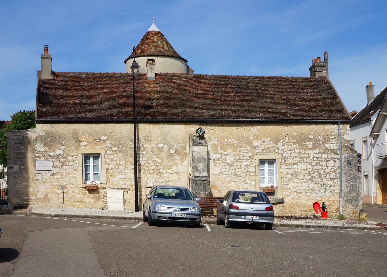 Côte de Nuits and the best red wines of Burgundy - Vosne-Romanée | Secret World Trip Planner