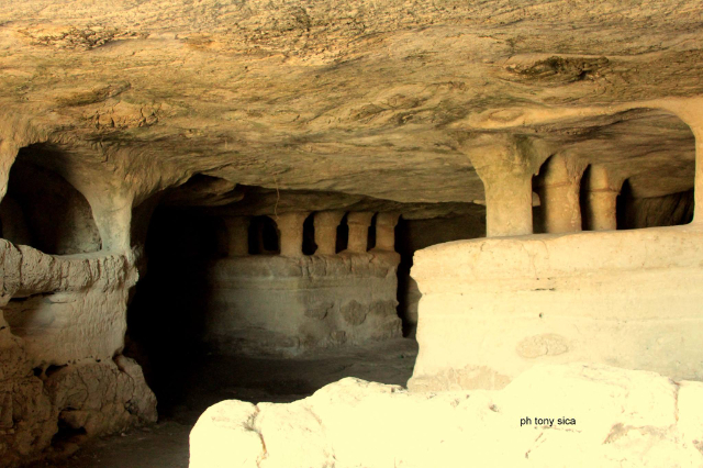 Höhle der Trabacche - Ragusa | Secret World Trip Planner