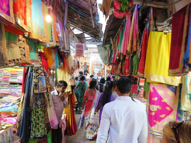 Mangaldas Market: Mumbai&rsquo;s Fabric Paradise and Bespoke Boutique Haven - Mumbai | Secret World Trip Planner