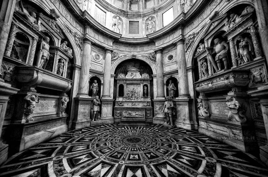 কার্বোনারার সান জিওভান্নির চার্চ - Napoli | Secret World Trip Planner
