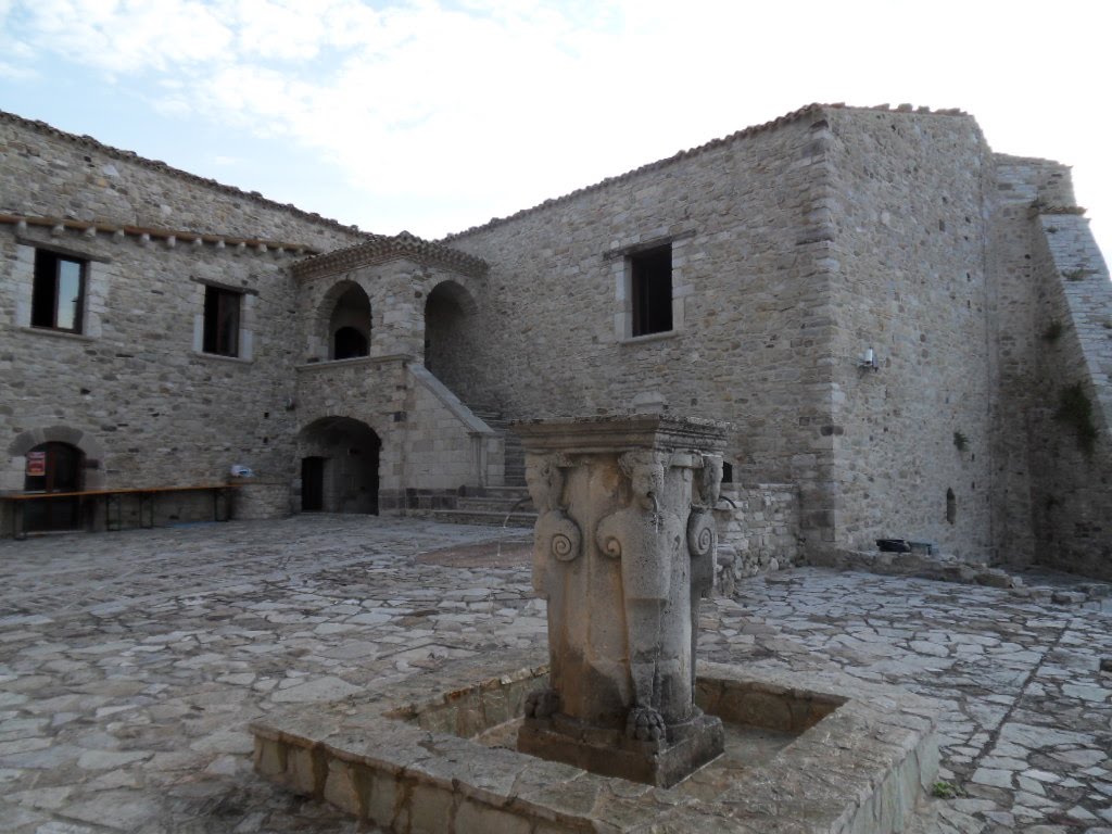 Schloss von Civitacampomarano - Civitacampomarano | Secret World Trip Planner