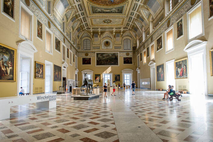 National Museum Arkeologi ing Naples (Museo Archeologico Nazionale di Na - Napoli | Secret World Trip Planner