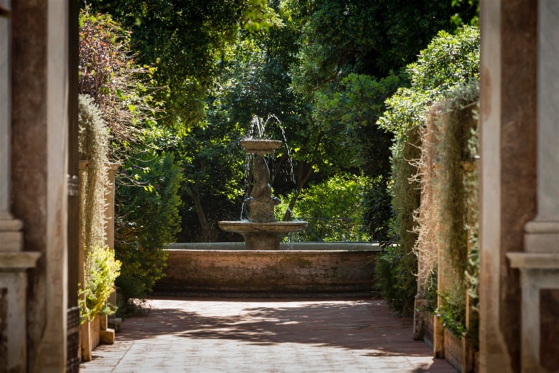 Palazzo bal Harbour - Bernalda | Secret World Trip Planner