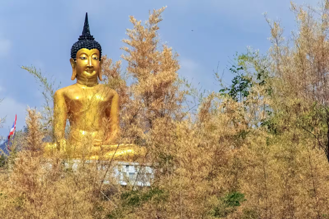Wat Tham Khiritham — Nong Ya