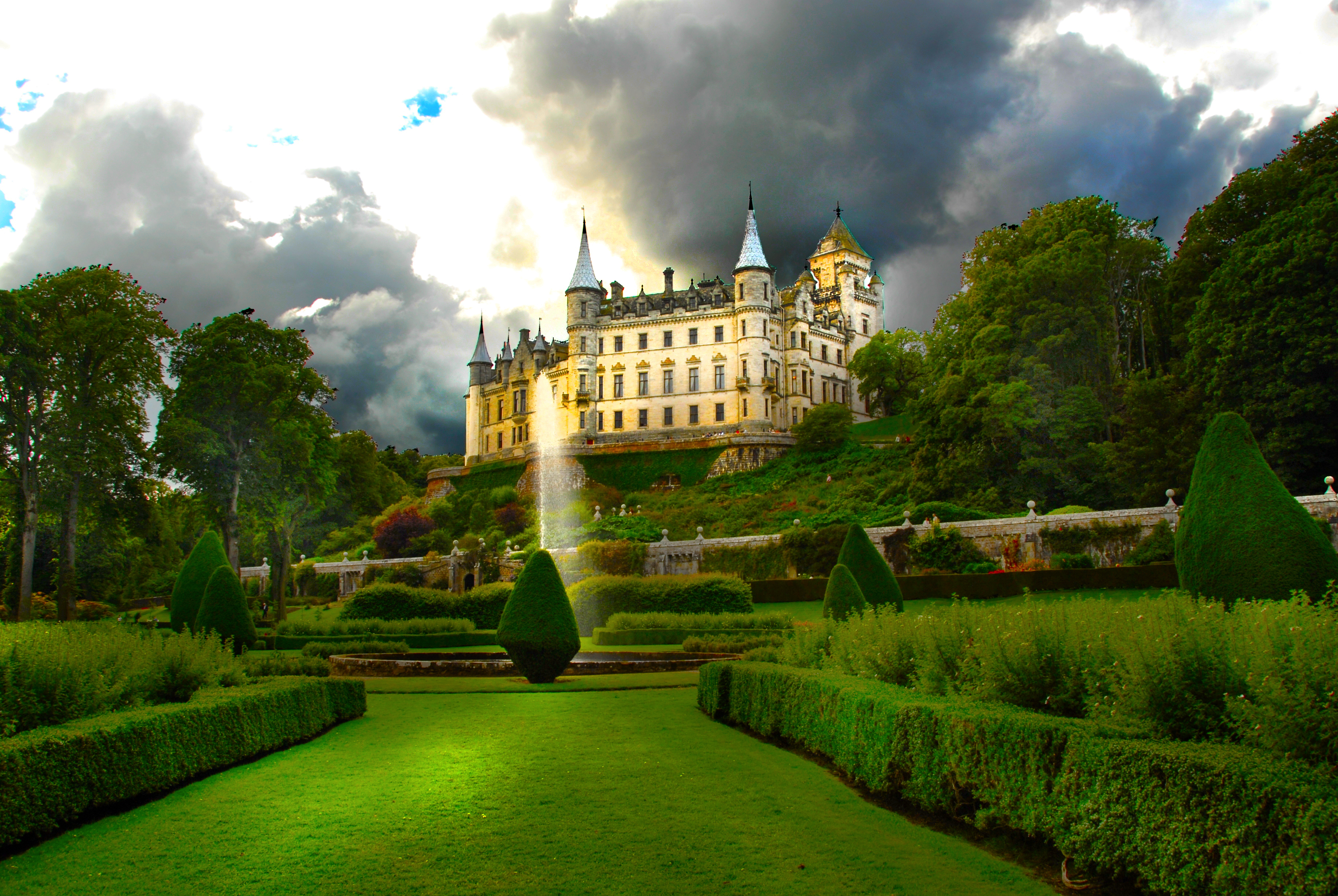 Schloss Dunrobin und Gärten — Golspie KW10 6SF