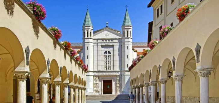 Basílica de Santa Rita de Cascia - Cascia | Secret World Trip Planner